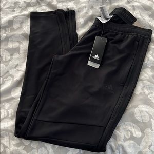 Womens NWT black Adidas jogger pant size medium